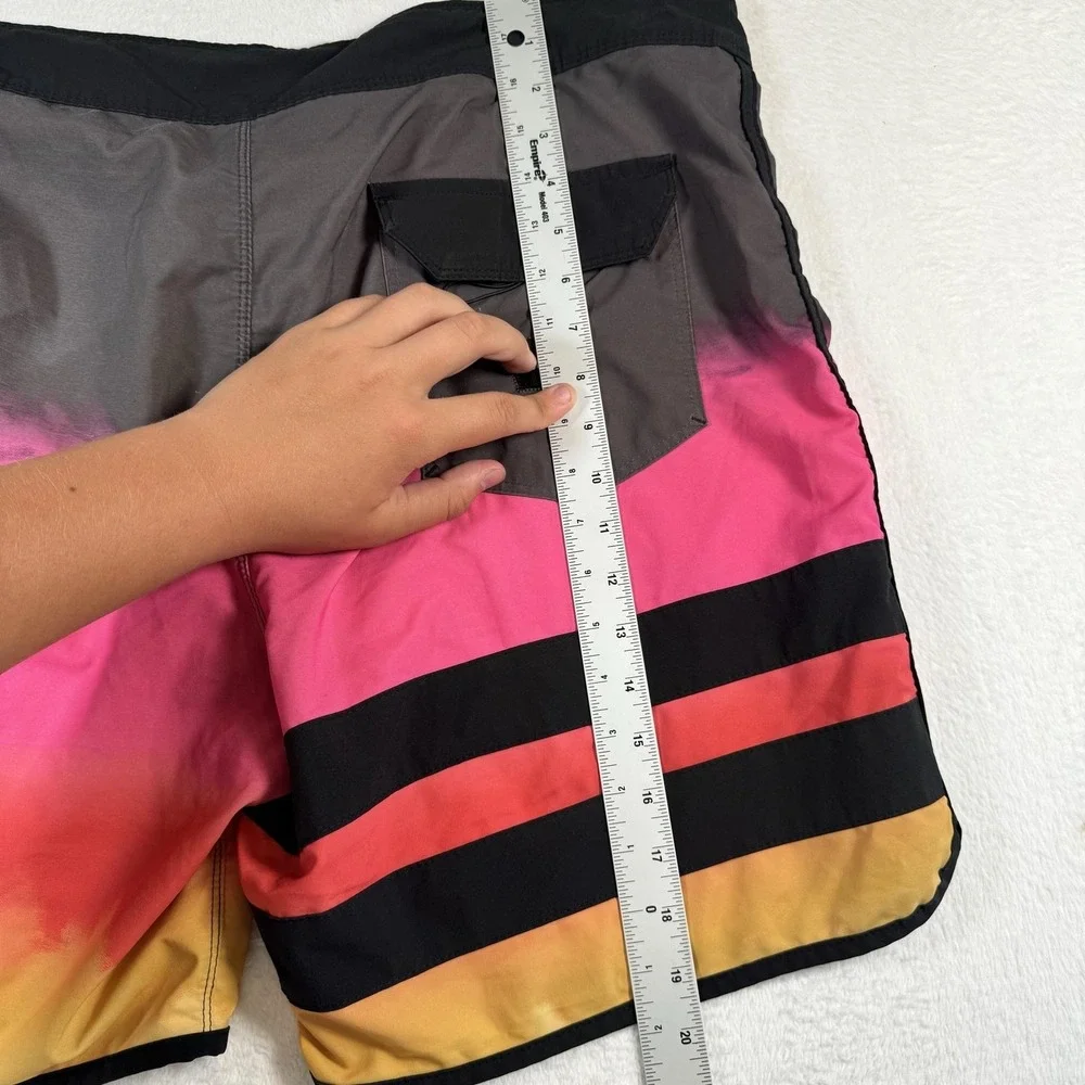 Hurley Board Shorts Mens 36 Multicolor Stripe Swim Trunks Quick Dry Drawstring